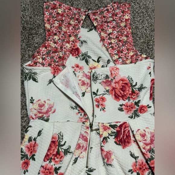 Rewind Floral Juniors A-Line Dress in Pink and White - Picture 10 of 10